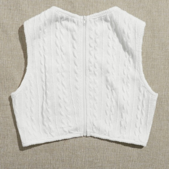 White Textured Knit Cropped Tank Top - Picture 3 of 9